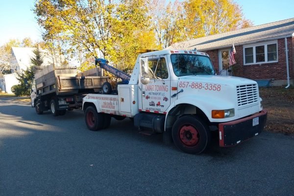 Fast Heavy Duty Towing in Dedham – Omar Towing